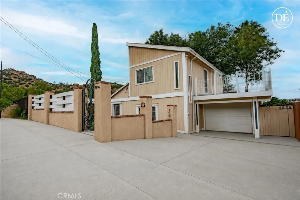 9516 Dennis Chatsworth, CA 91311