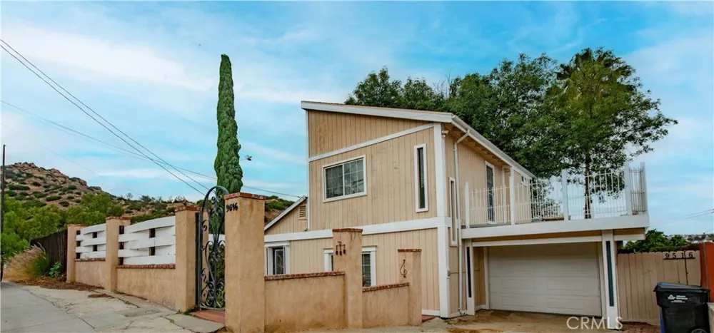 9516 Dennis Chatsworth, CA 91311