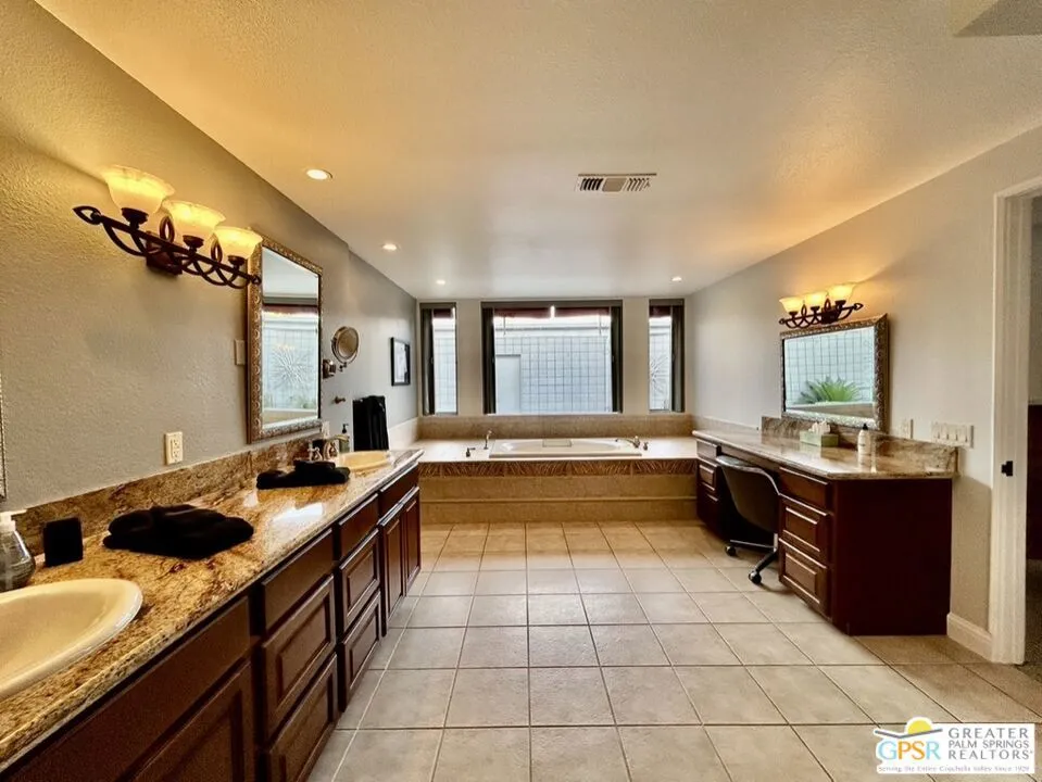 515 Desert Lakes Drive Palm Springs, CA 92264