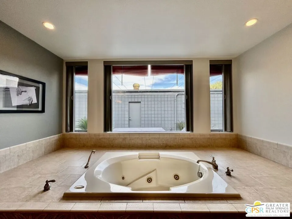 515 Desert Lakes Drive Palm Springs, CA 92264
