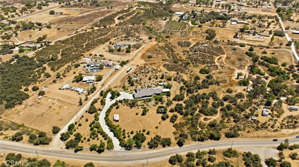 17641 Santa Rosa Mine Road Lake Mathews, CA 92570