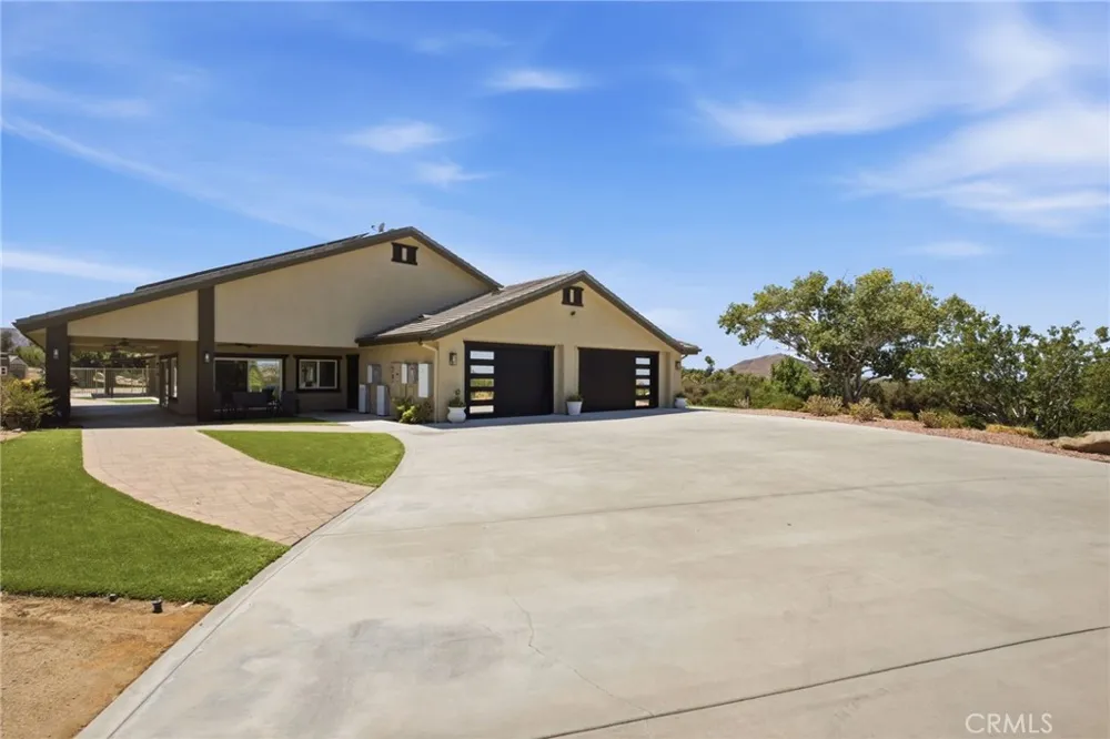 17641 Santa Rosa Mine Road Lake Mathews, CA 92570
