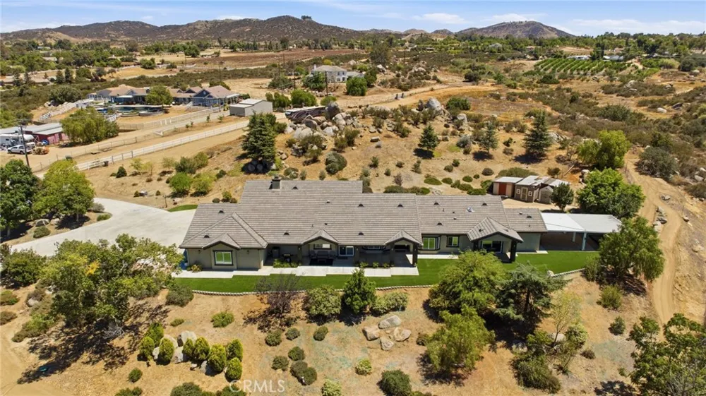 17641 Santa Rosa Mine Road Lake Mathews, CA 92570