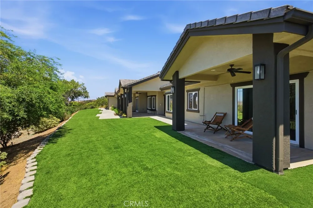 17641 Santa Rosa Mine Road Lake Mathews, CA 92570