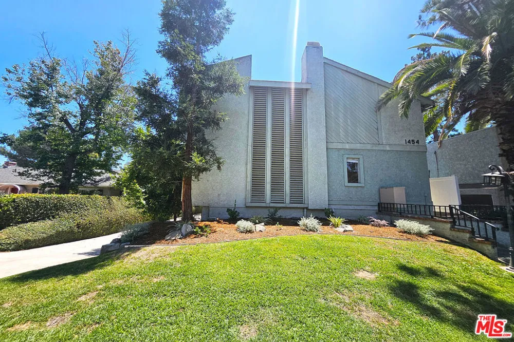 1454 E Orange Grove Boulevard #1 Pasadena, CA 91104