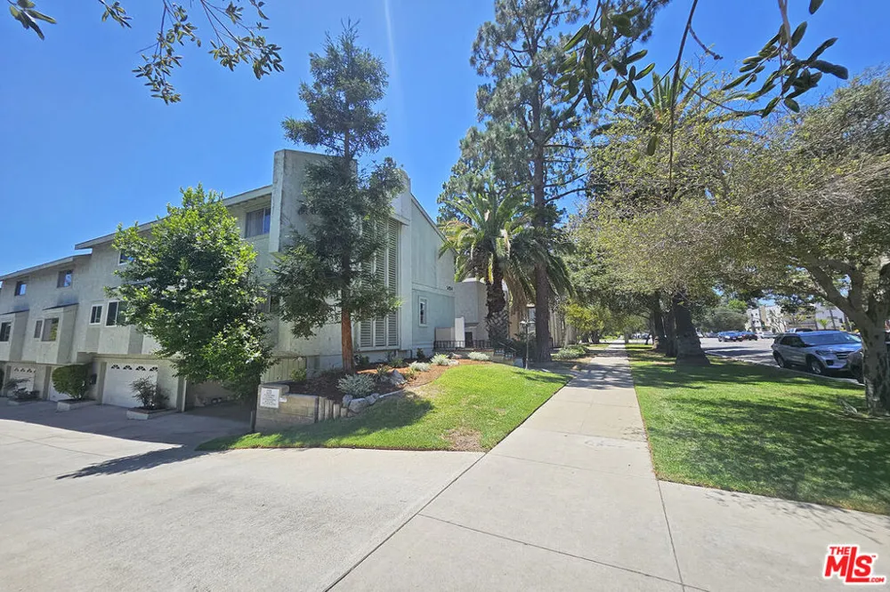 1454 E Orange Grove Boulevard #1 Pasadena, CA 91104