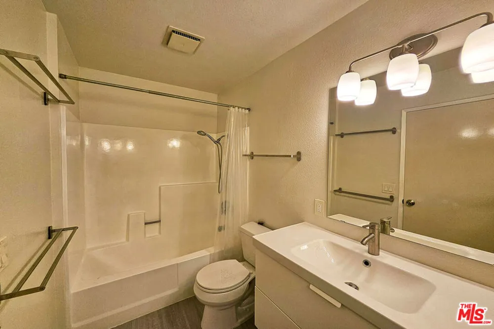 1454 E Orange Grove Boulevard #1 Pasadena, CA 91104