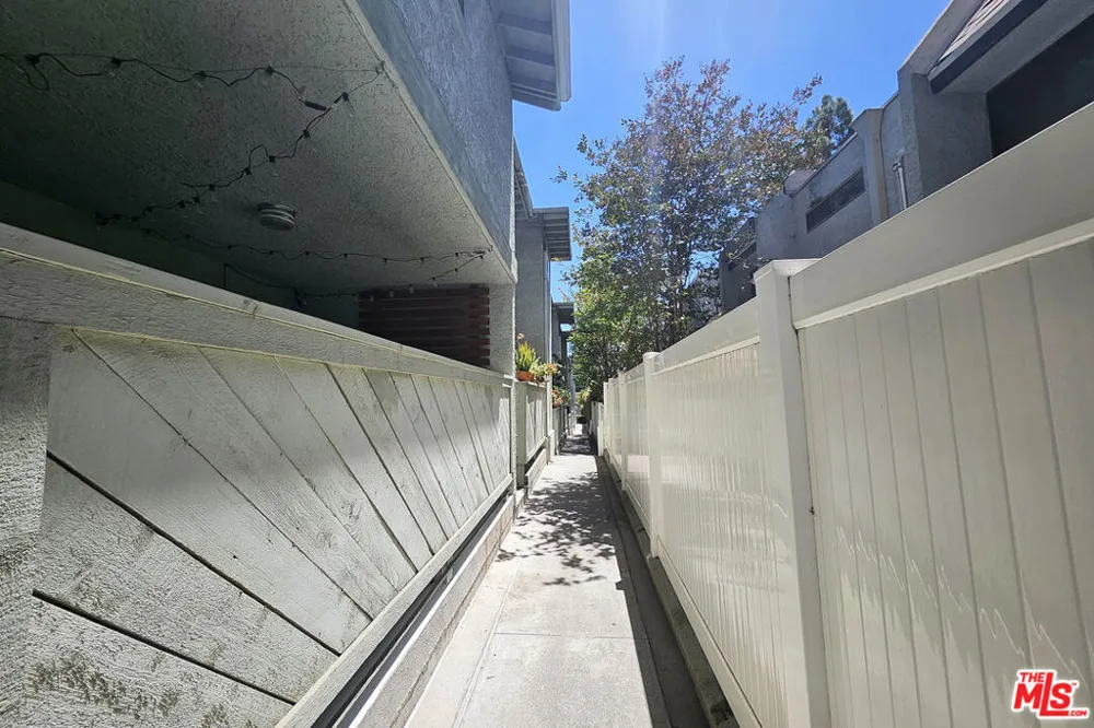 1454 E Orange Grove Boulevard #1 Pasadena, CA 91104