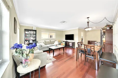 2701 Middle River Drive #11
