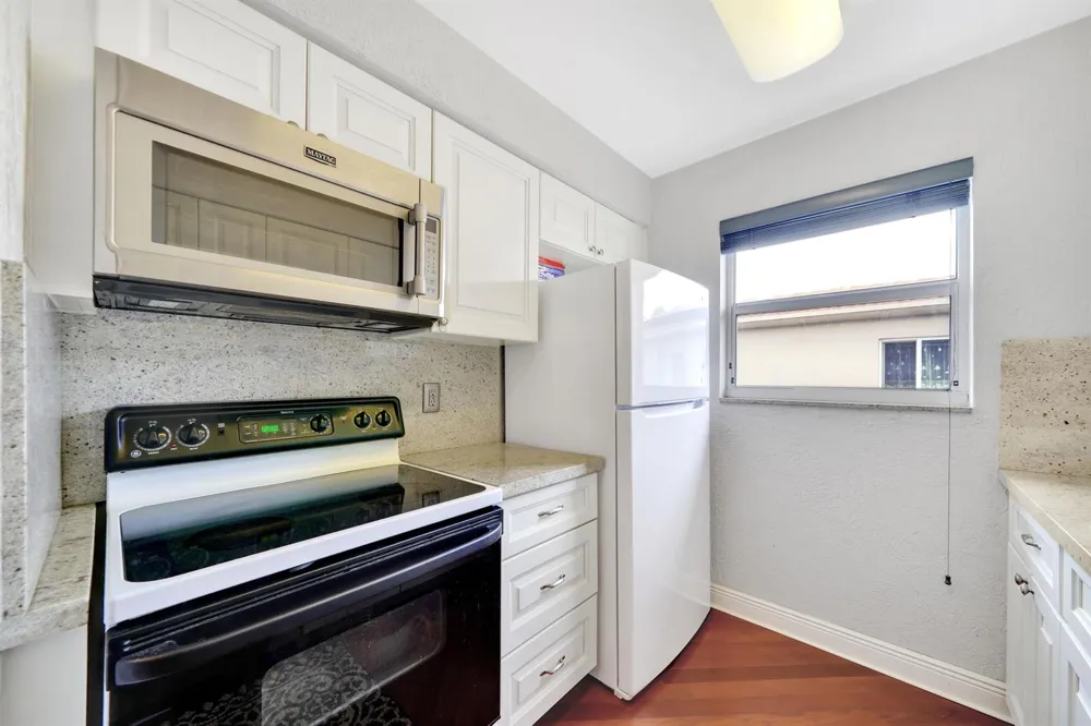 2701 Middle River Drive #11 Fort Lauderdale, FL 33306
