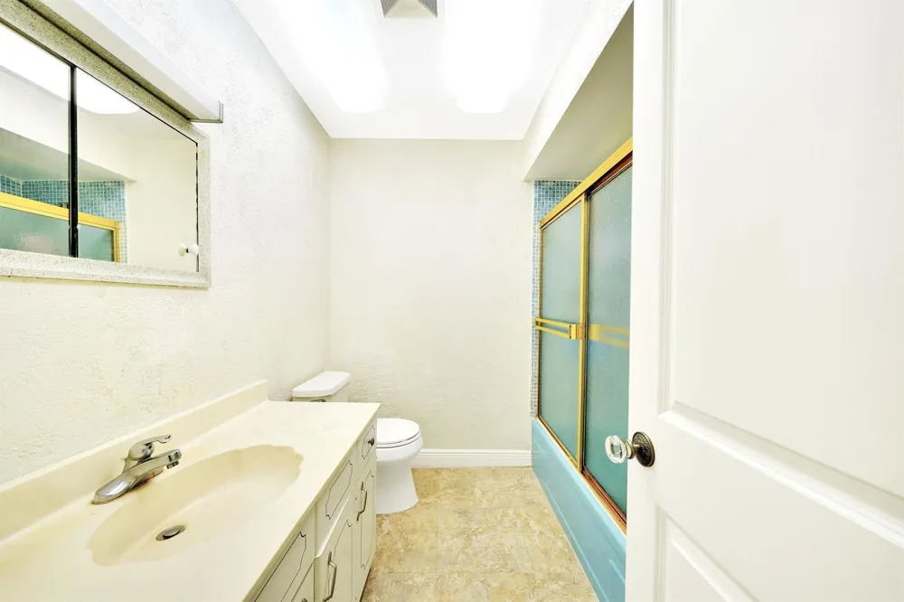 2701 Middle River Drive #11 Fort Lauderdale, FL 33306