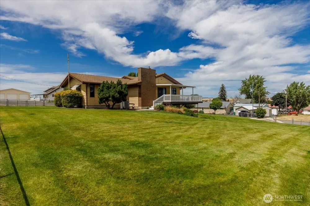607 Brace SE Wilbur, WA 99185