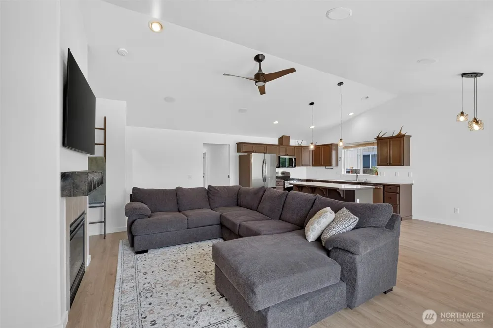 107 W 26th Avenue Ellensburg, WA 98926