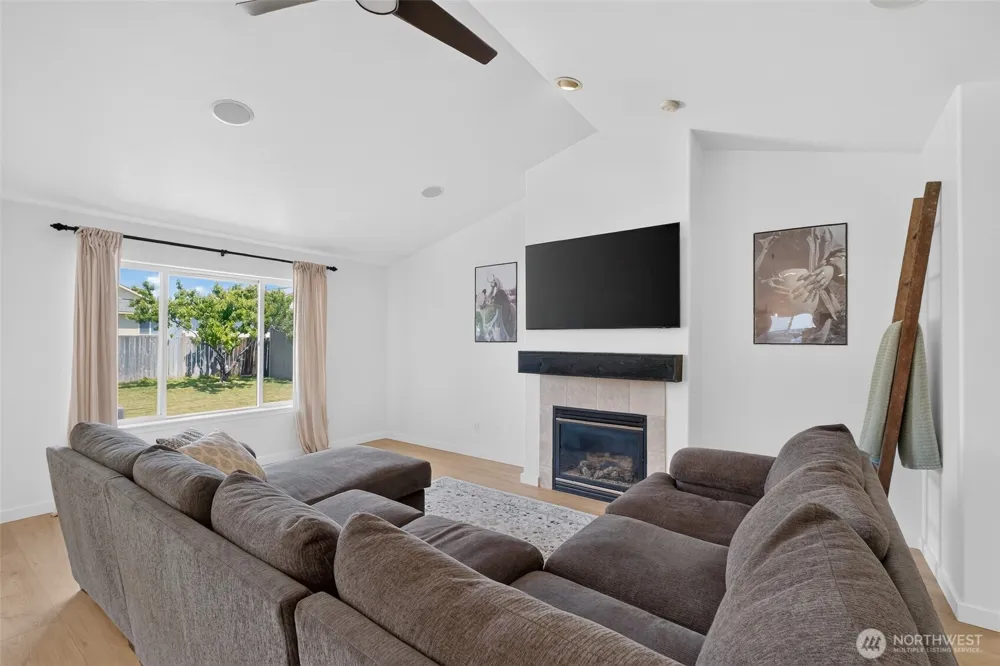 107 W 26th Avenue Ellensburg, WA 98926