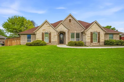 1035 Walking Horse Drive