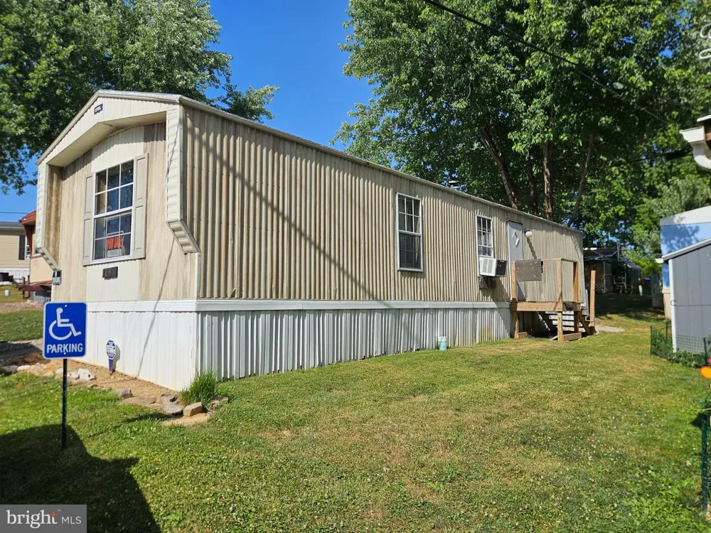 159 B LANE Harrisburg, PA 17111