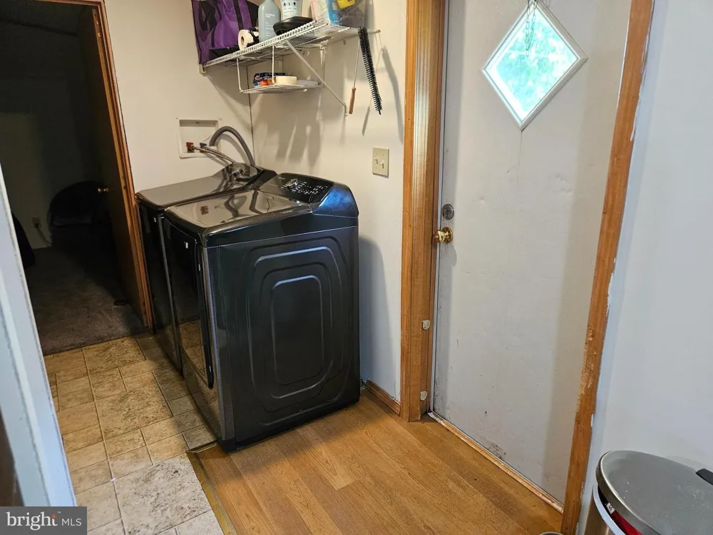 159 B LANE Harrisburg, PA 17111
