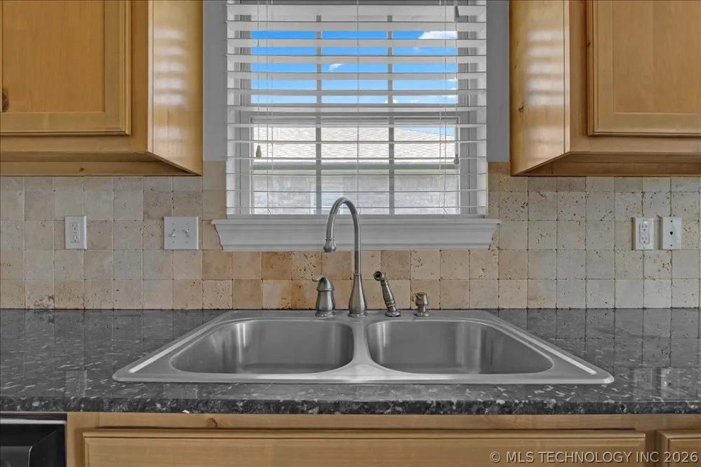 1110 E 146th Court S Glenpool, OK 74033