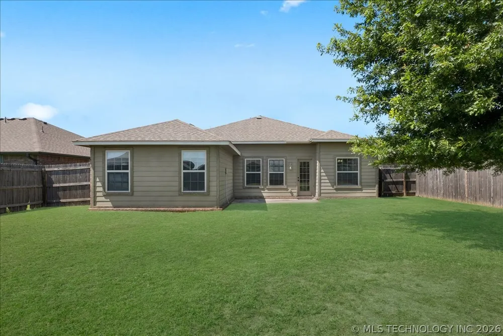 1110 E 146th Court S Glenpool, OK 74033
