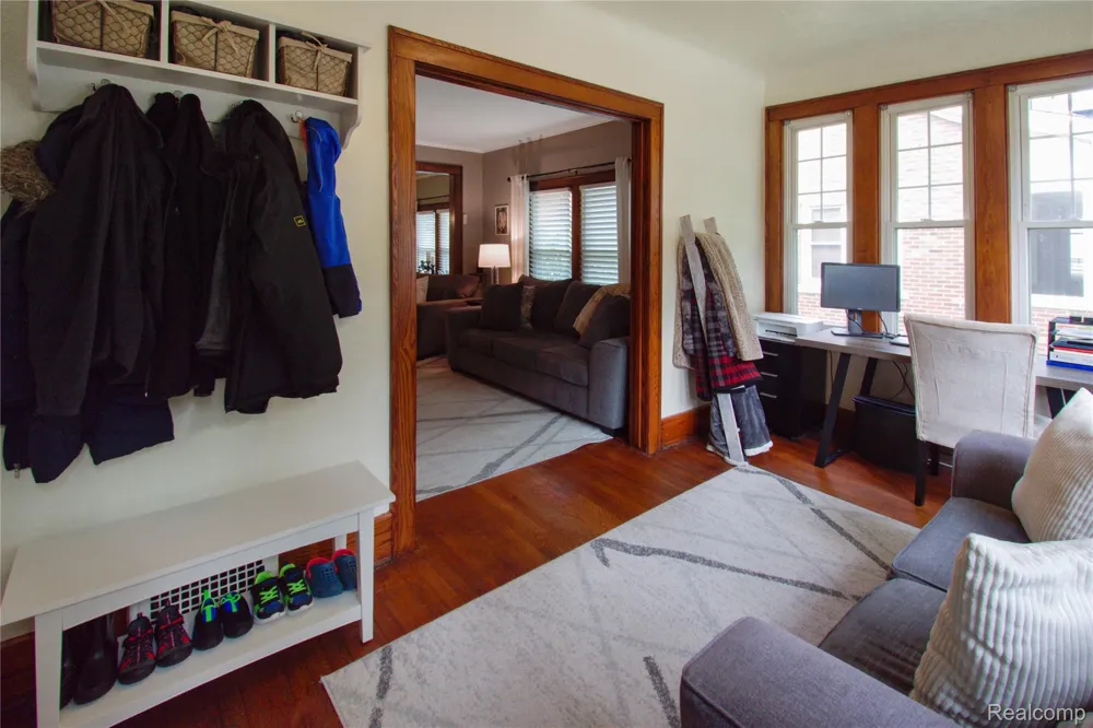 34 Moser Place Mt Clemens City, MI 48043