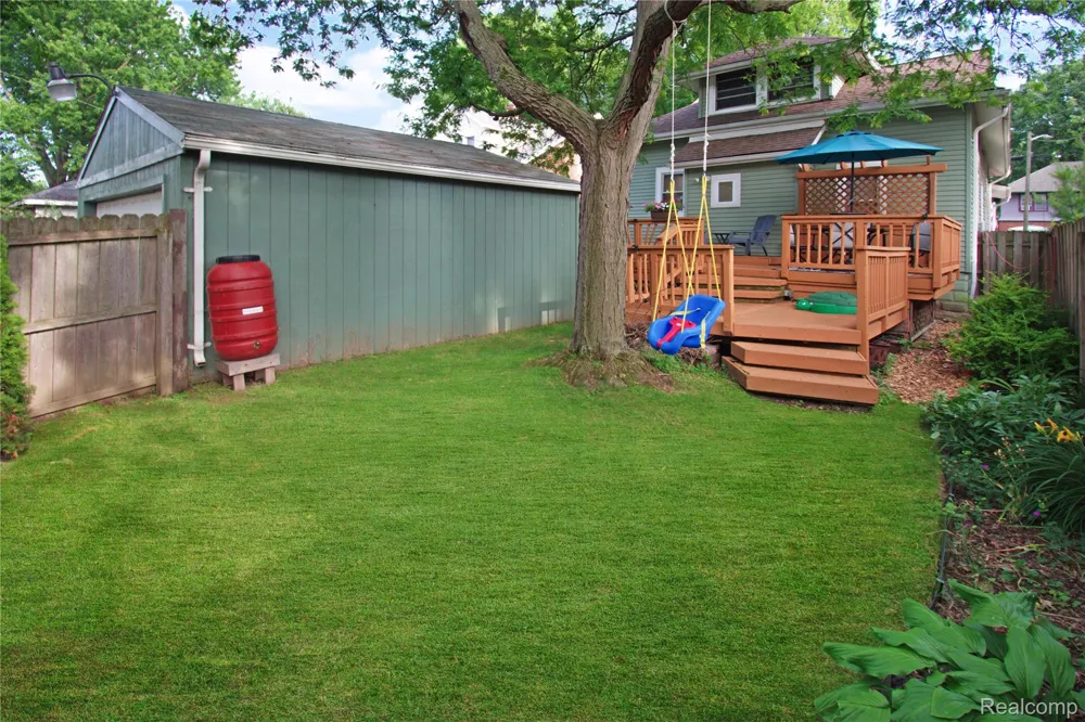 34 Moser Place Mt Clemens City, MI 48043