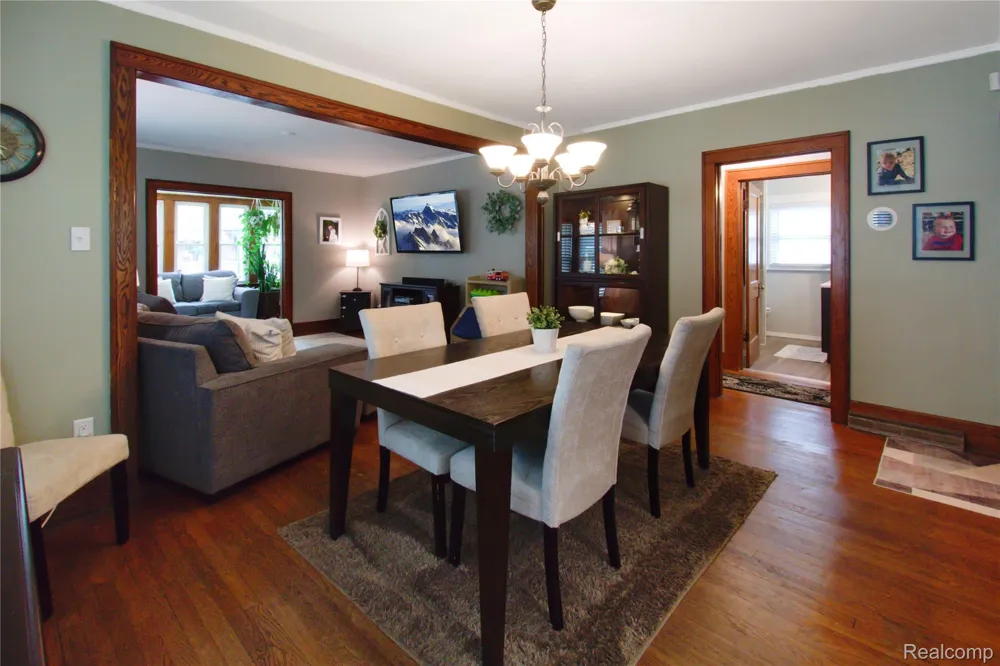 34 Moser Place Mt Clemens City, MI 48043