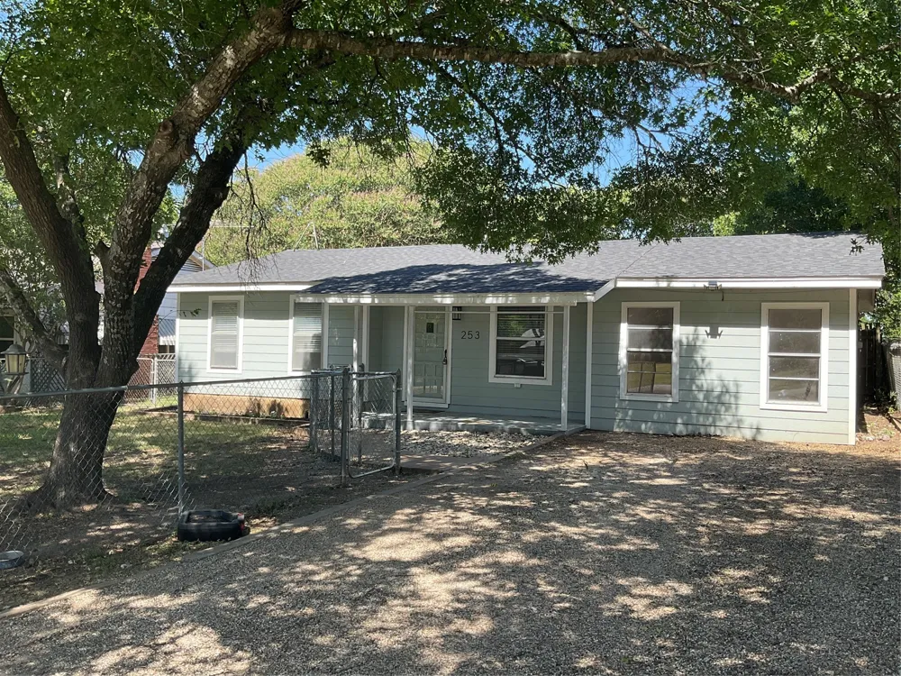 253 County Road 1743 Clifton, TX 76634