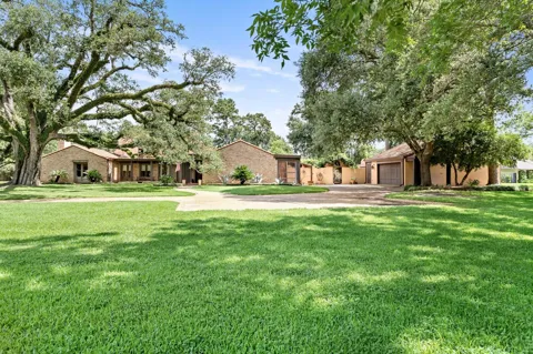 8220 Evangeline Lane