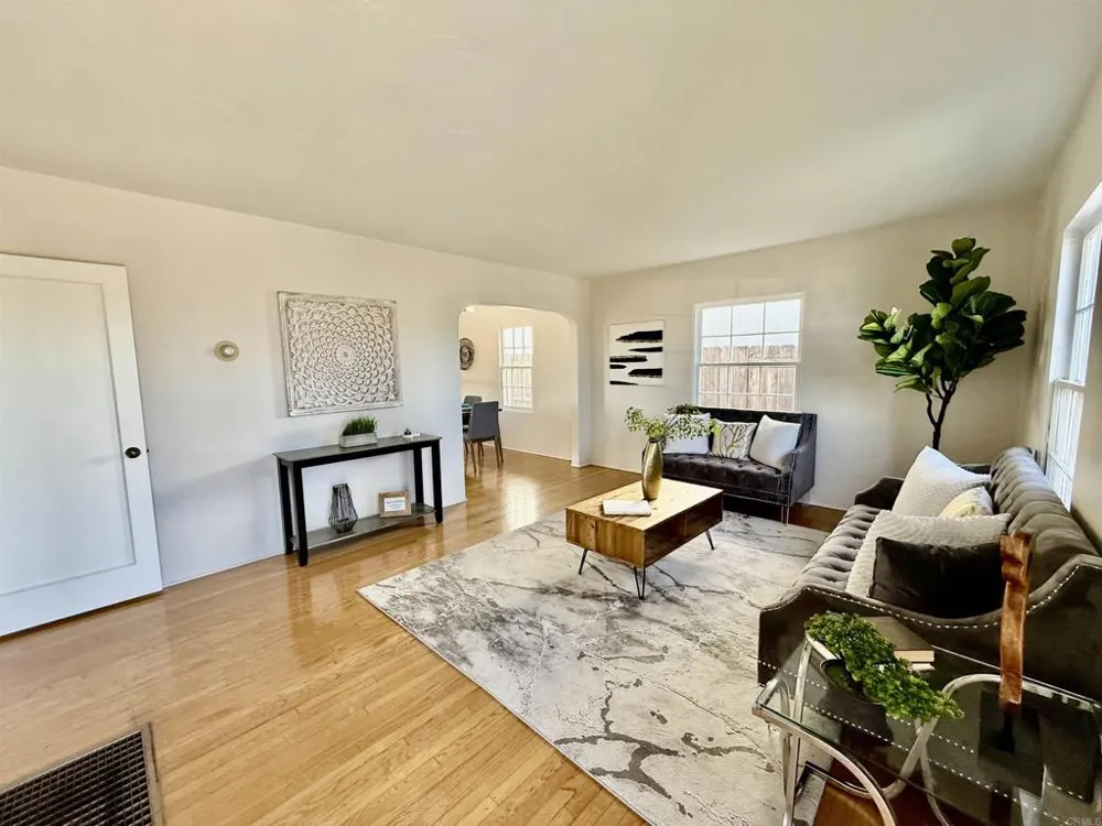 7292 West Point Avenue La Mesa, CA 91942