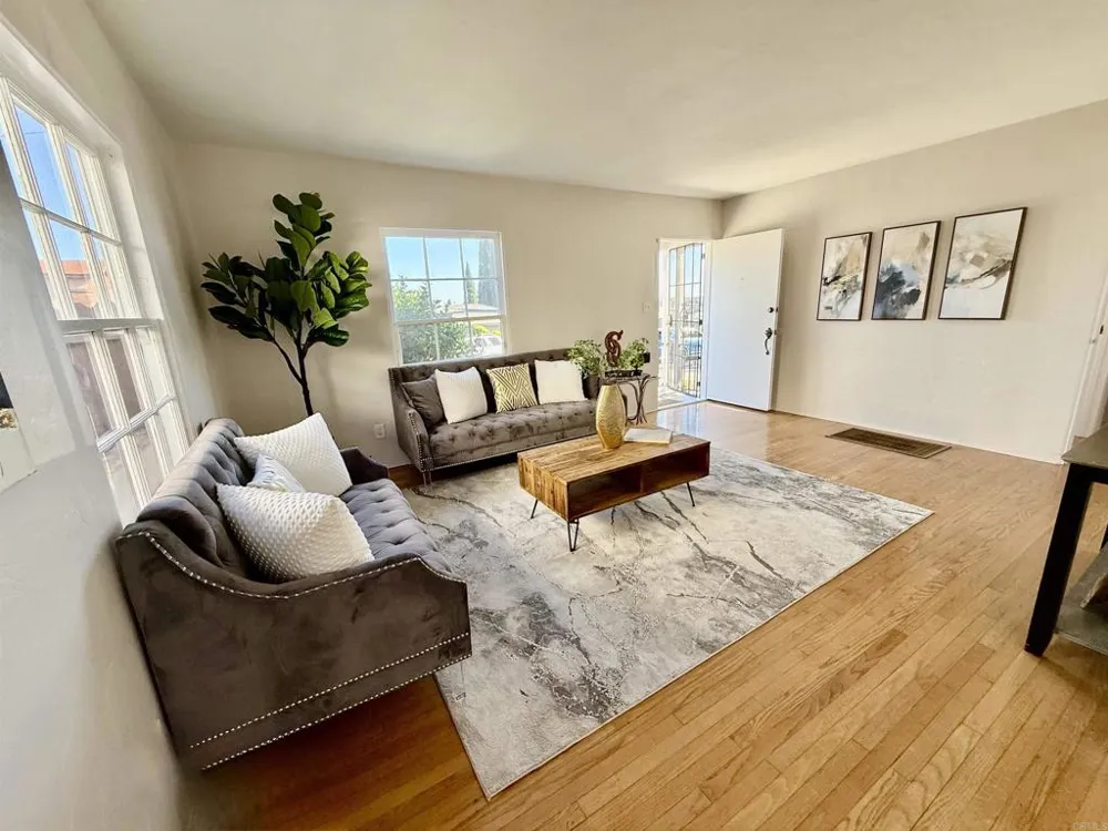 7292 West Point Avenue La Mesa, CA 91942