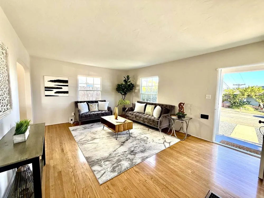 7292 West Point Avenue La Mesa, CA 91942