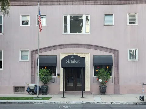 10 Atlantic Avenue #706