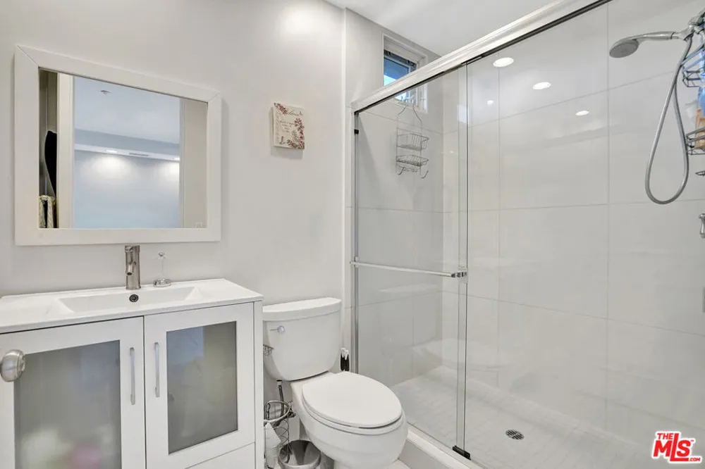27425 Calicut Road Malibu, CA 90265