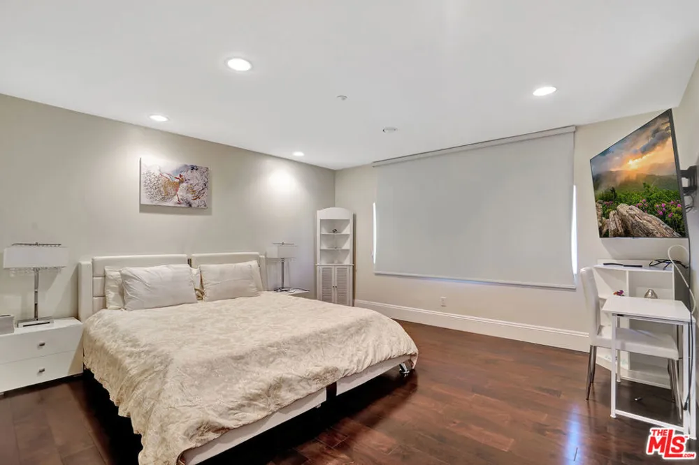 27425 Calicut Road Malibu, CA 90265