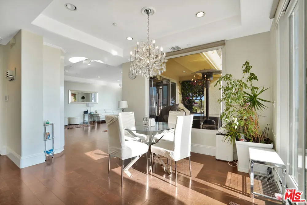 27425 Calicut Road Malibu, CA 90265