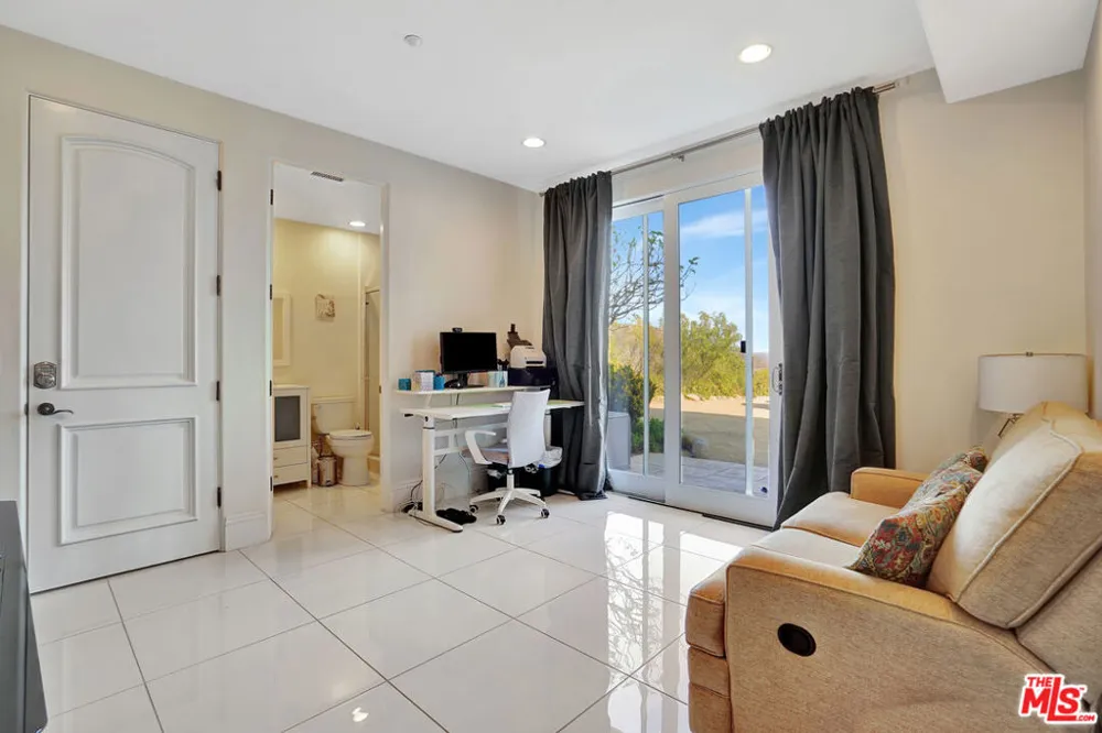 27425 Calicut Road Malibu, CA 90265