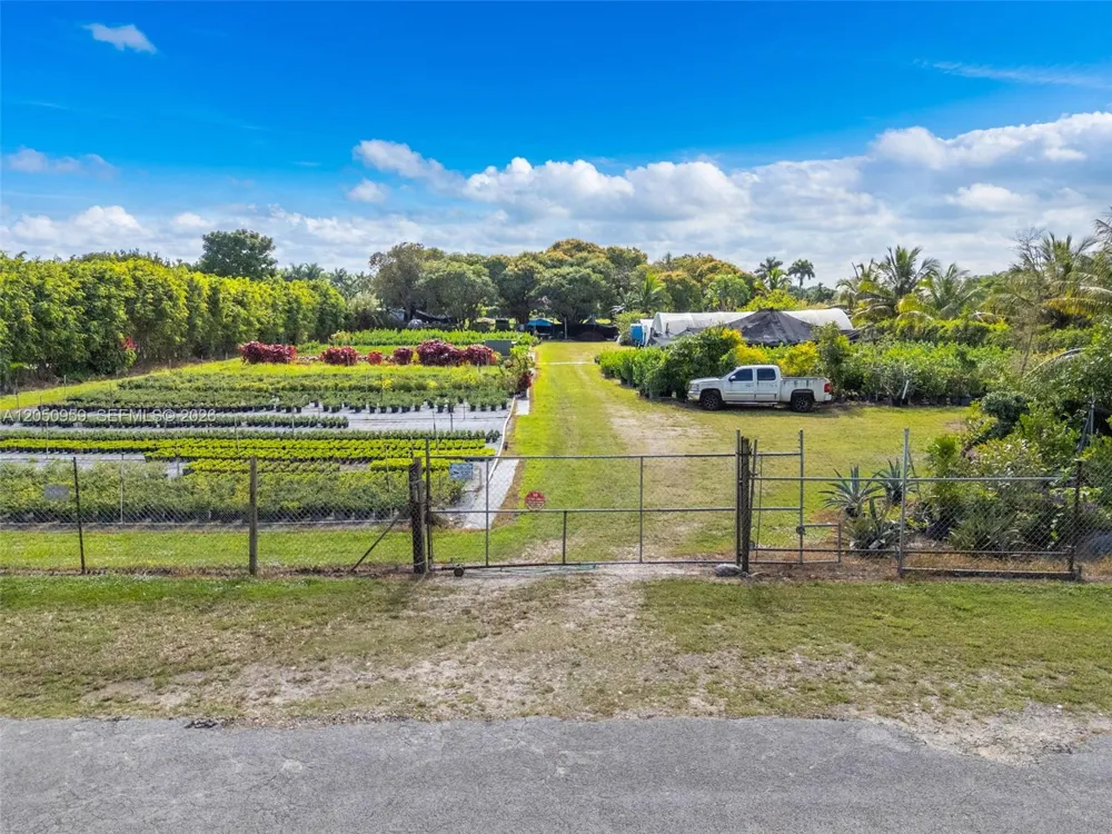 194 SW 204 St Homestead, FL 33187