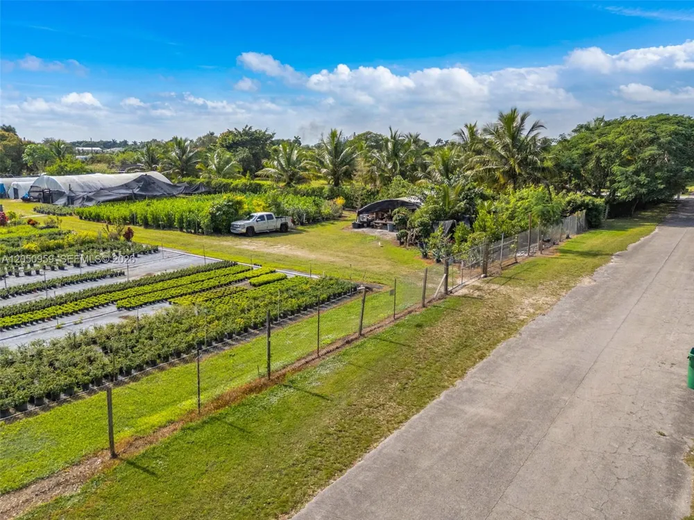 194 SW 204 St Homestead, FL 33187