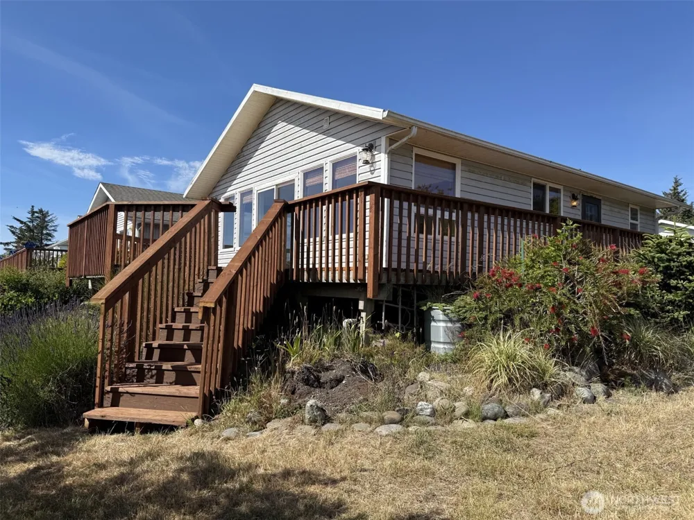 725 Wawona Avenue SW Ocean Shores, WA 98569