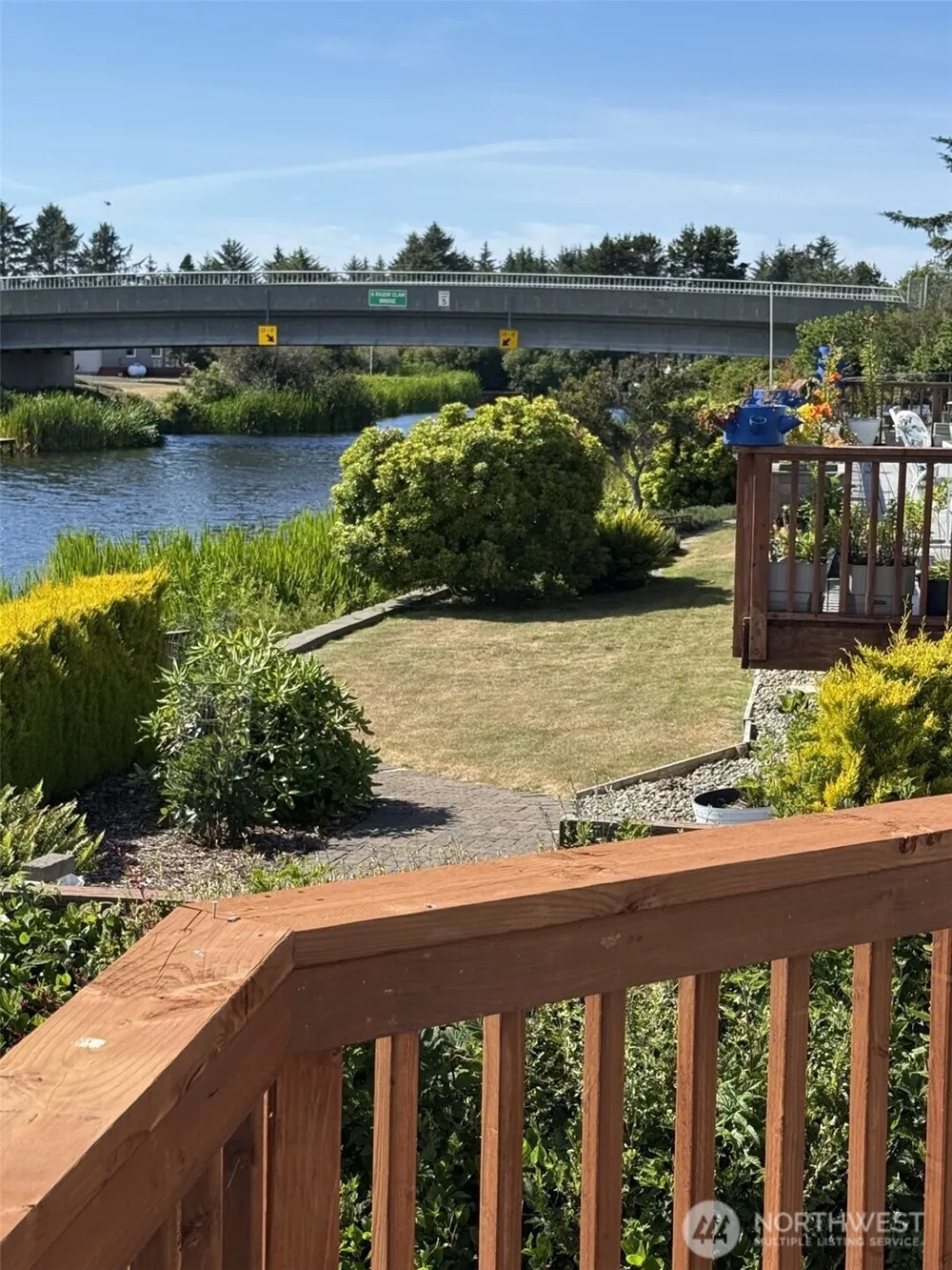 725 Wawona Avenue SW Ocean Shores, WA 98569