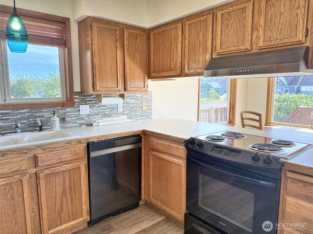 725 Wawona Avenue SW Ocean Shores, WA 98569