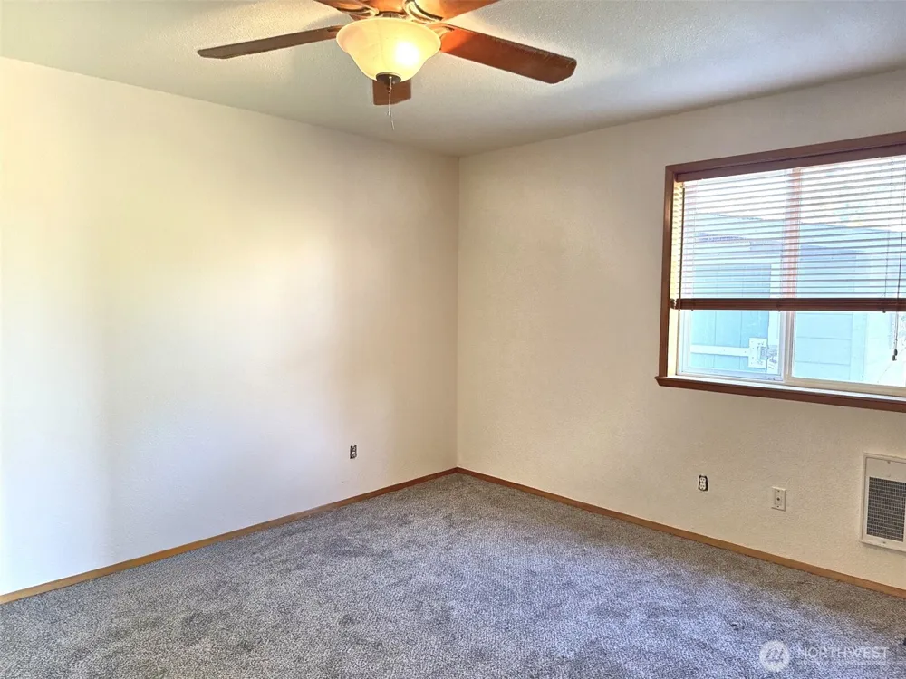 725 Wawona Avenue SW Ocean Shores, WA 98569