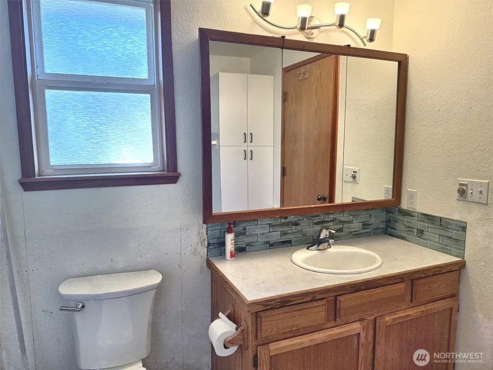 725 Wawona Avenue SW Ocean Shores, WA 98569