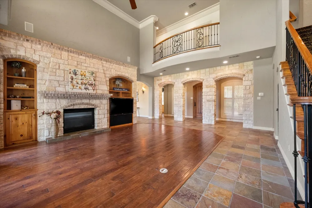 1019 Walnut Falls Circle Mansfield, TX 76063