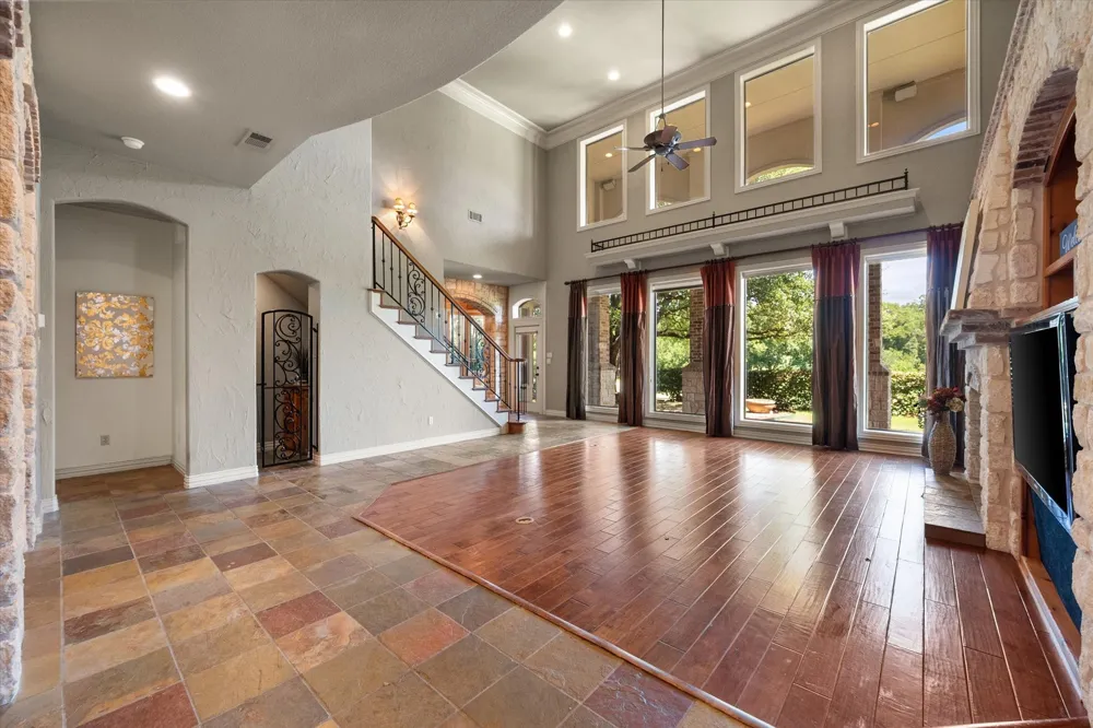 1019 Walnut Falls Circle Mansfield, TX 76063