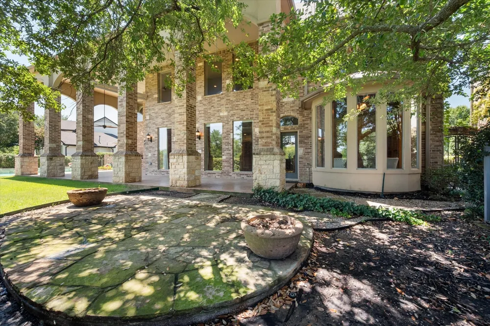 1019 Walnut Falls Circle Mansfield, TX 76063