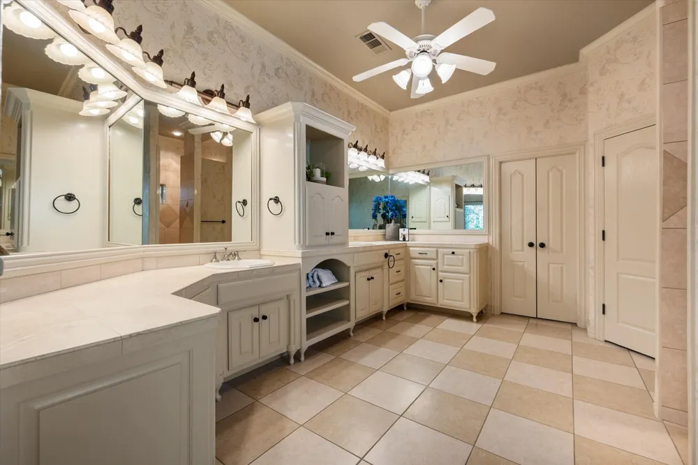 1019 Walnut Falls Circle Mansfield, TX 76063