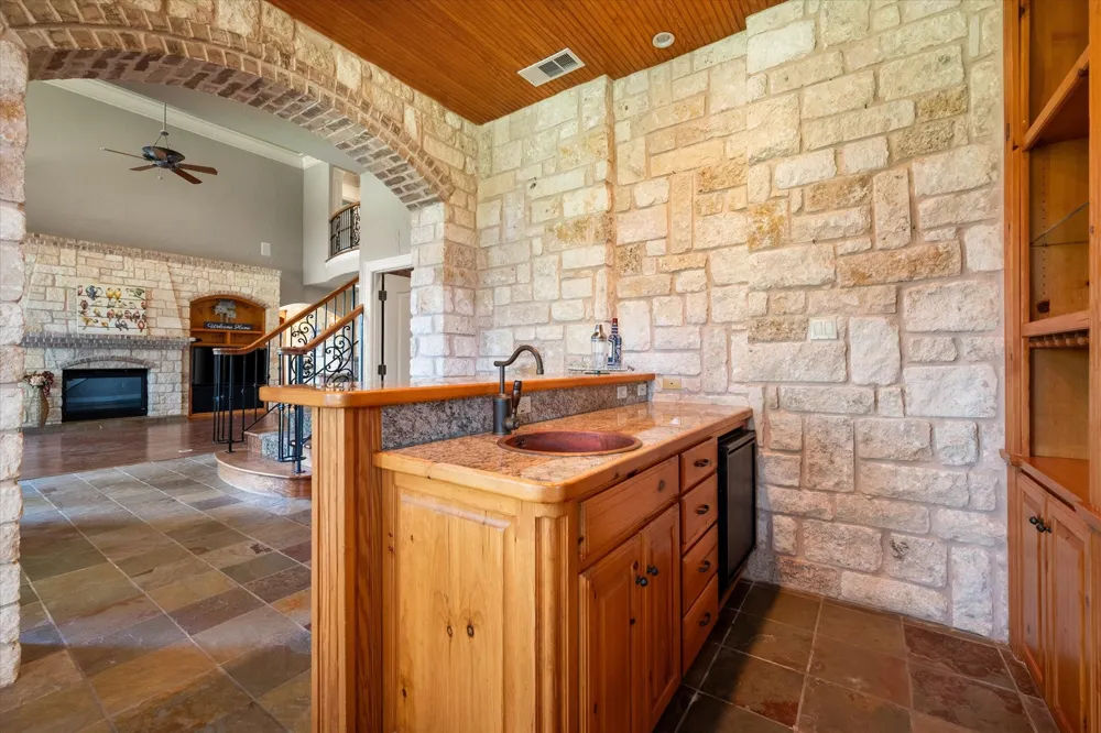 1019 Walnut Falls Circle Mansfield, TX 76063