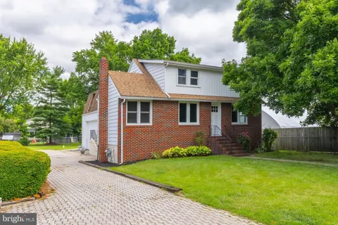 6 SUNSET AVENUE