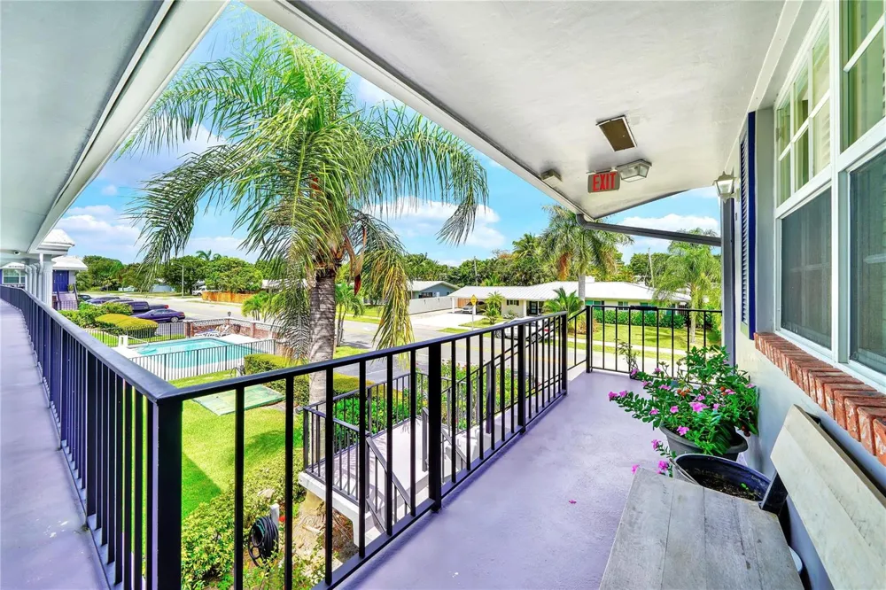 2701 Middle River Drive #11 Fort Lauderdale, FL 33306